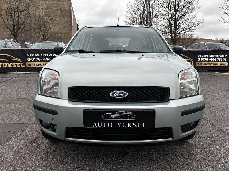 Gebraucht Ford Fusion Trend 101 PS (74 kW) 2004 Grau Kleinwagen