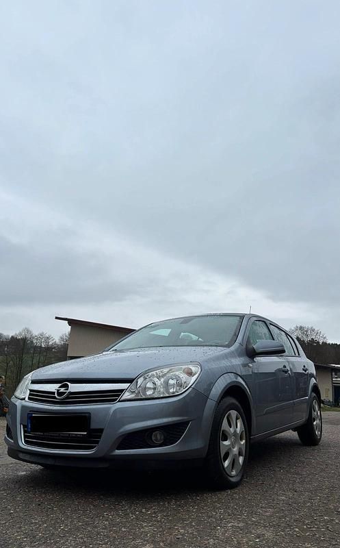 Gebraucht Opel Astra 116 PS (85 kW) 2008 Grau Limousine