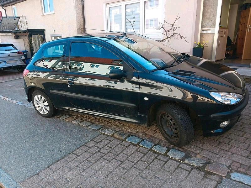 Gebraucht Peugeot 206 55 PS (40 kW) 2003 Schwarz Kleinwagen