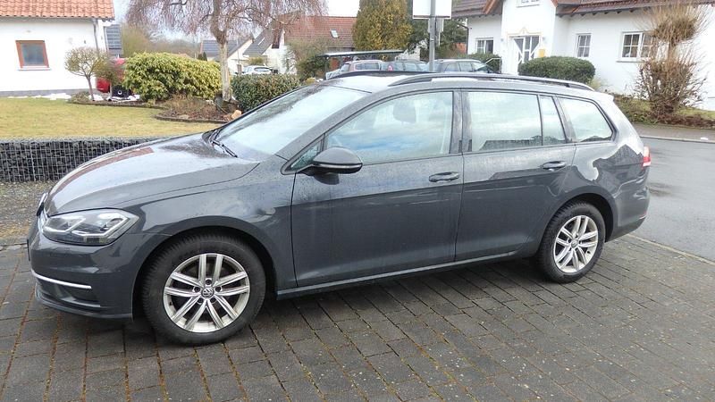 Gebraucht VW Golf VII 116 PS (85 kW) 2019 Grau Kombi
