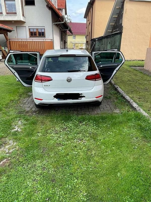 Second-hand VW Golf VII Comfortline 86 CP (63 kW) 2019 Alb Hatchback