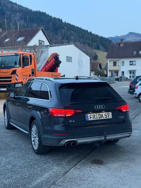 Gebraucht Audi A4 Allroad 163 PS (119 kW) 2017 Schwarz Kombi