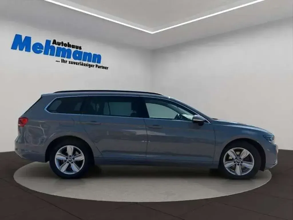Gebraucht VW Passat Business 200 PS (147 kW) 2023 Grau Kombi