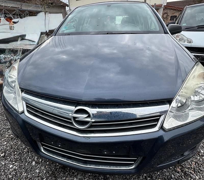 Gebraucht Opel Astra 90 PS (66 kW) 2009 Grau Limousine