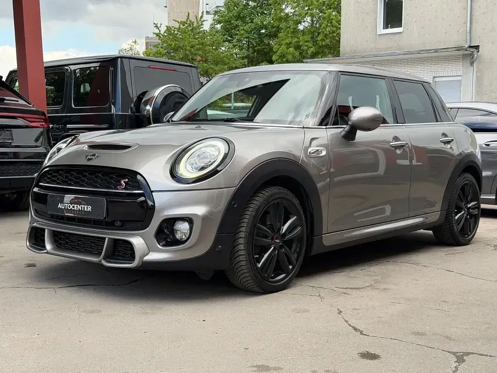 Gebraucht Mini Cooper S 192 PS (141 kW) 2018 Silber Kleinwagen
