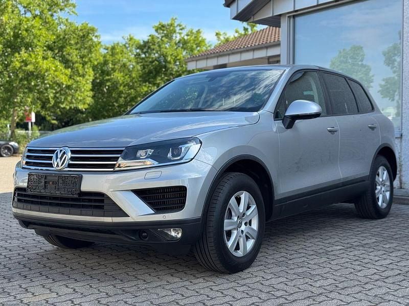 Silber Gebraucht 2017 VW Touareg SUV | 14.999 € (Fairer Preis) - Bild 1/4