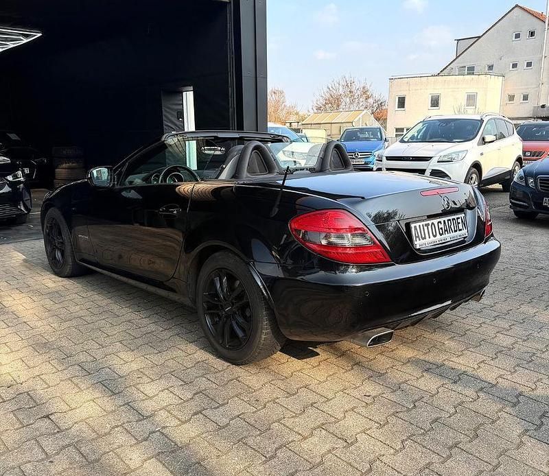 Gebraucht Mercedes SLK200 184 PS (135 kW) 2009 Schwarz Cabrio