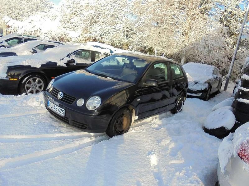 Schwarz Gebraucht 2004 VW Polo Cricket Kleinwagen | 1.799 € (Etwas zu teuer) - Bild 1/4