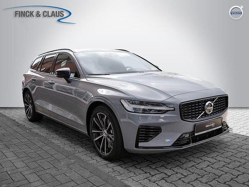 Neu Volvo V60 Plus 349 PS (256 kW) 2026 Grau Kombi