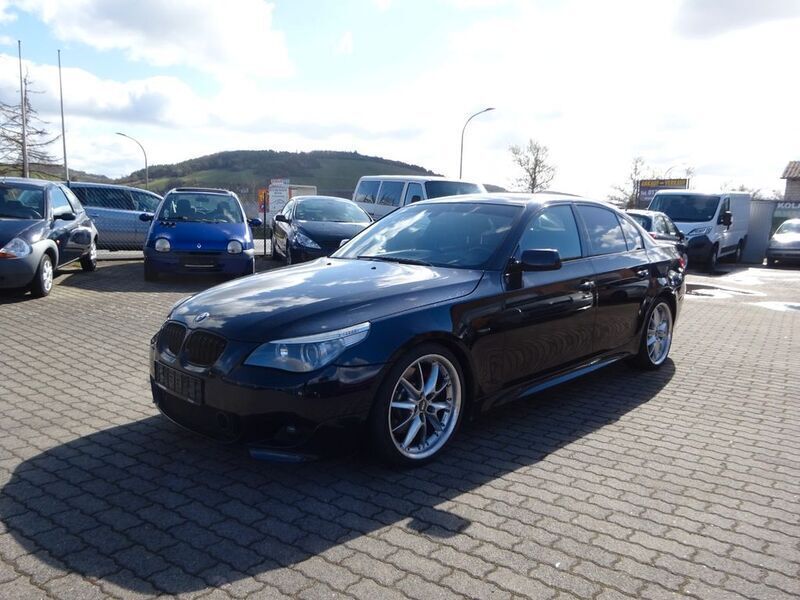 Gebraucht BMW 545 M Sport 333 PS (244 kW) 2005 Carbonschwarz metallic Limousine