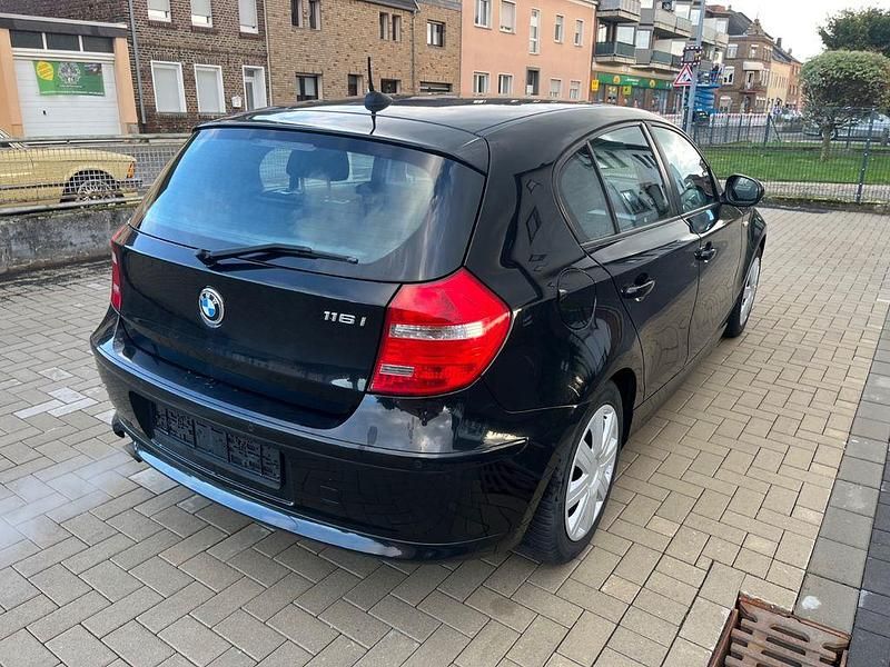 Gebraucht BMW 116 Advantage 122 PS (89 kW) 2010 Schwarz Kleinwagen