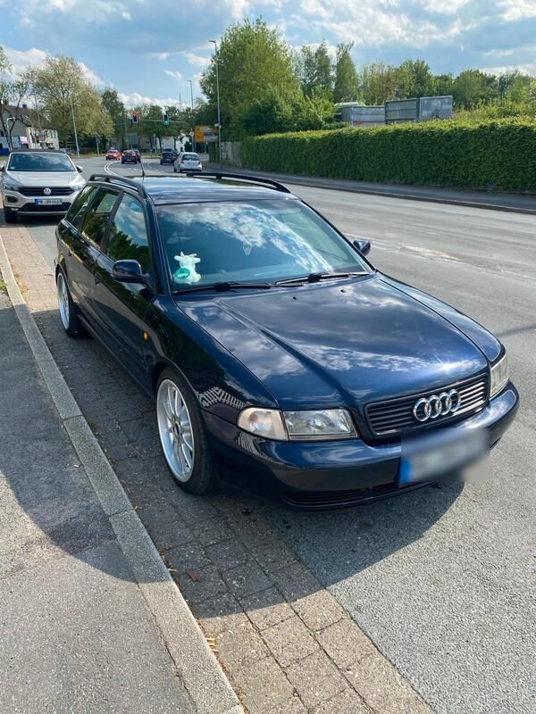 Blau Gebraucht 1997 Audi A4 Kombi | 2.800 € (Teuer) - Bild 1/4