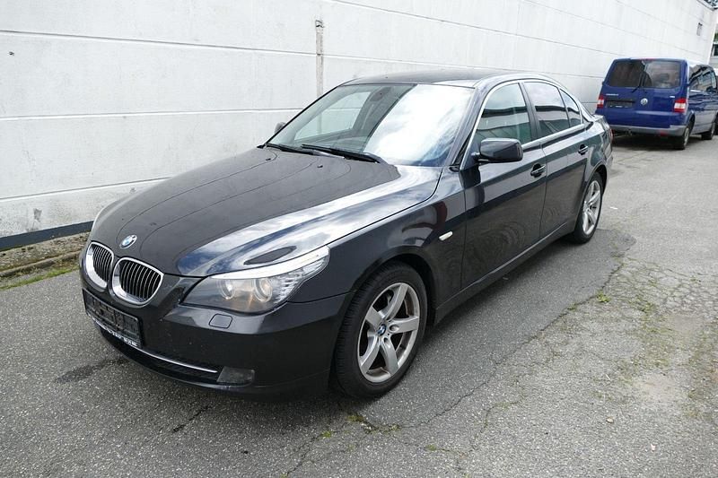 Schwarz Gebraucht 2007 BMW 525 Limousine | 5.490 € (Fairer Preis) - Bild 1/4