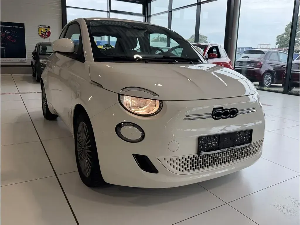 Gebraucht Fiat 500e Icon 86 kW (118 PS) 2022 Arktis weiß) (weiss Kleinwagen