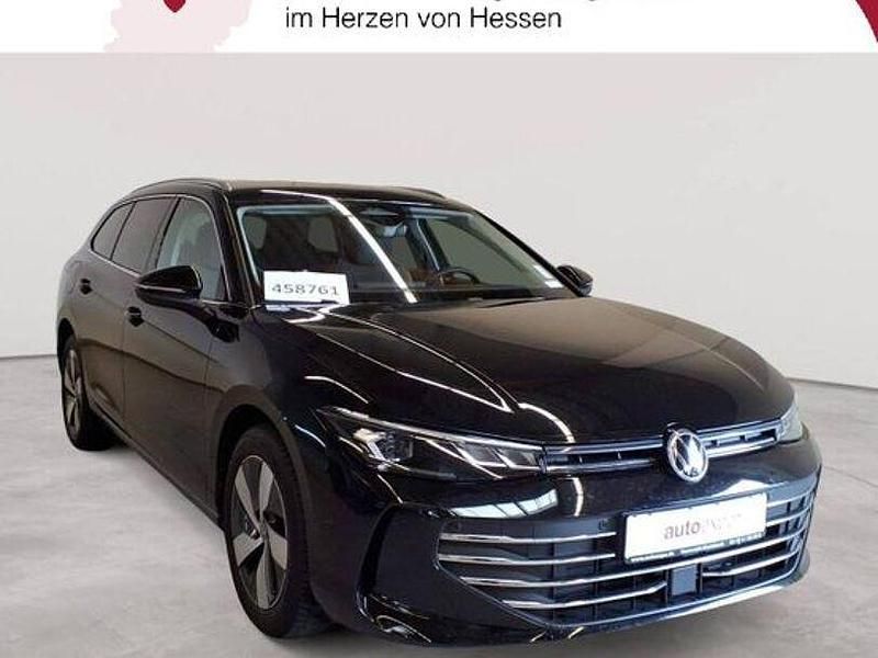 Grenadillschwarz metallic Gebraucht 2024 VW Passat Business Kombi | 34.890 € (Guter Preis) - Bild 1/4