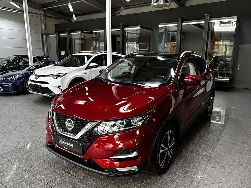 New red (m) (metallic) Gebraucht 2020 Nissan Qashqai 360º SUV | 18.490 € (Guter Preis) - Bild 1/4