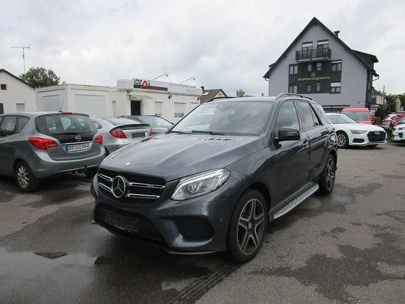 Grau Gebraucht 2015 Mercedes GLE350 AMG line SUV | 25.990 € (Fairer Preis) - Bild 1/4