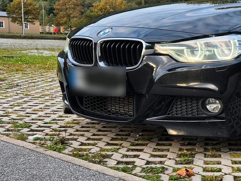 Gebraucht BMW 325 Performance 224 PS (164 kW) 2018 Schwarz Limousine