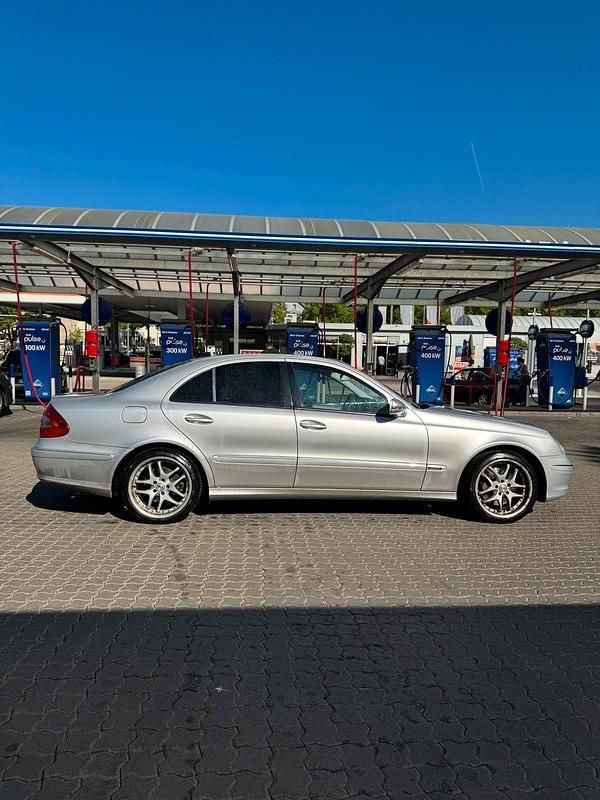 Usata Mercedes E350 2006 Argento Berlina