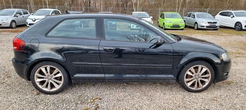 Gebraucht Audi A3 Ambition 125 PS (91 kW) 2011 Schwarz Kleinwagen