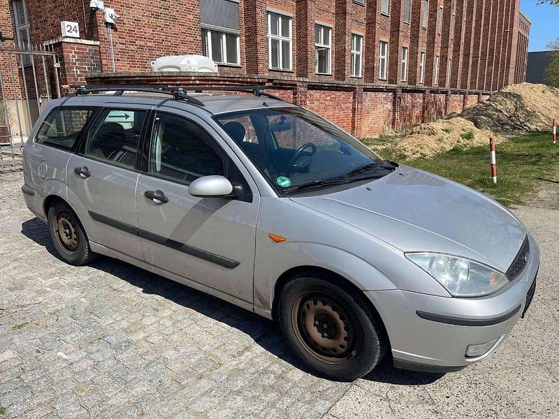 Używany Ford Focus Ghia 101 KM (74 kW) 2004 Other Kombi