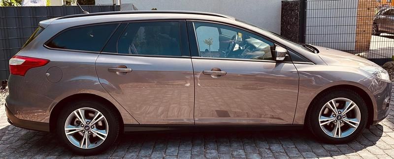 Gebraucht Ford Focus 125 PS (91 kW) 2014 Braun Kombi
