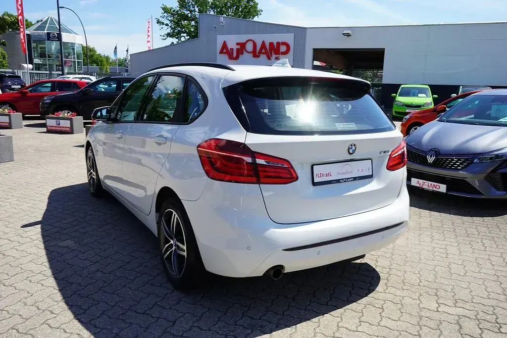 Gebraucht BMW 218 Active Tourer Advantage 136 PS (100 kW) 2017 Weiss Van / Kleinbus