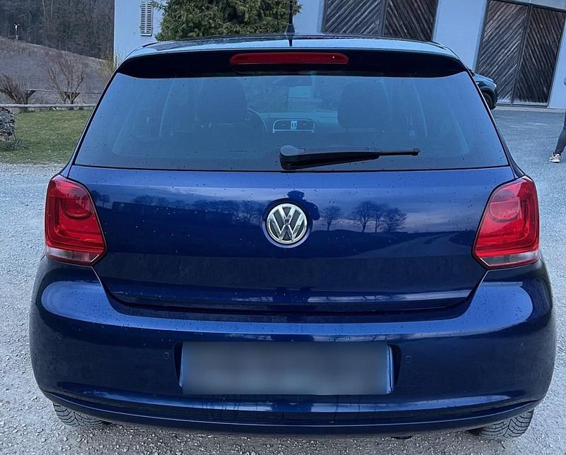Gebraucht VW Polo Match 69 PS (50 kW) 2012 Blau Kleinwagen
