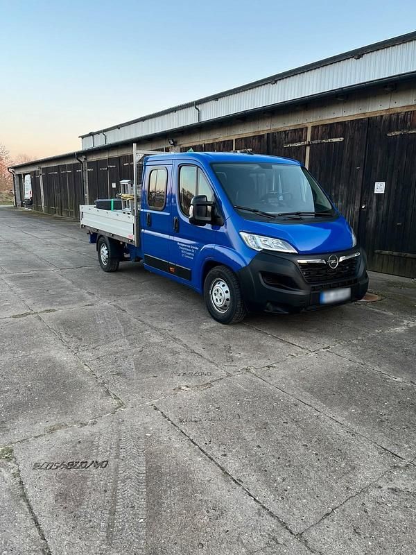 Gebraucht Opel Movano 140 PS (102 kW) 2022 Blau Van