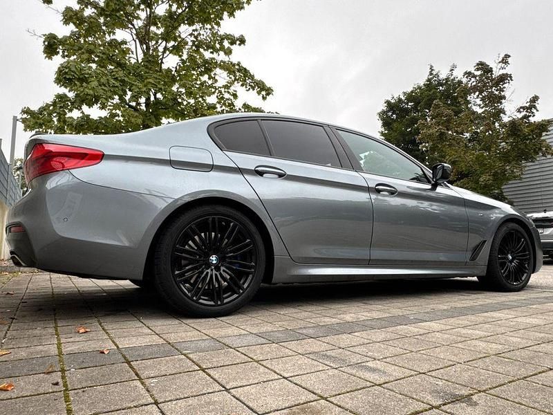 Gebraucht BMW 530 M Performance 265 PS (194 kW) 2018 Grau Limousine
