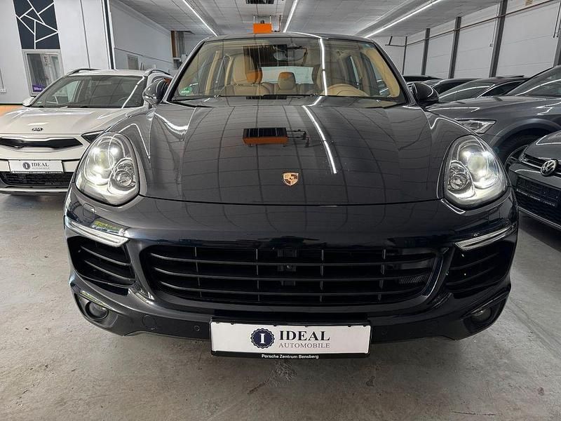 Second-hand Porsche Cayenne 262 CP (192 kW) 2016 Albastru SUV