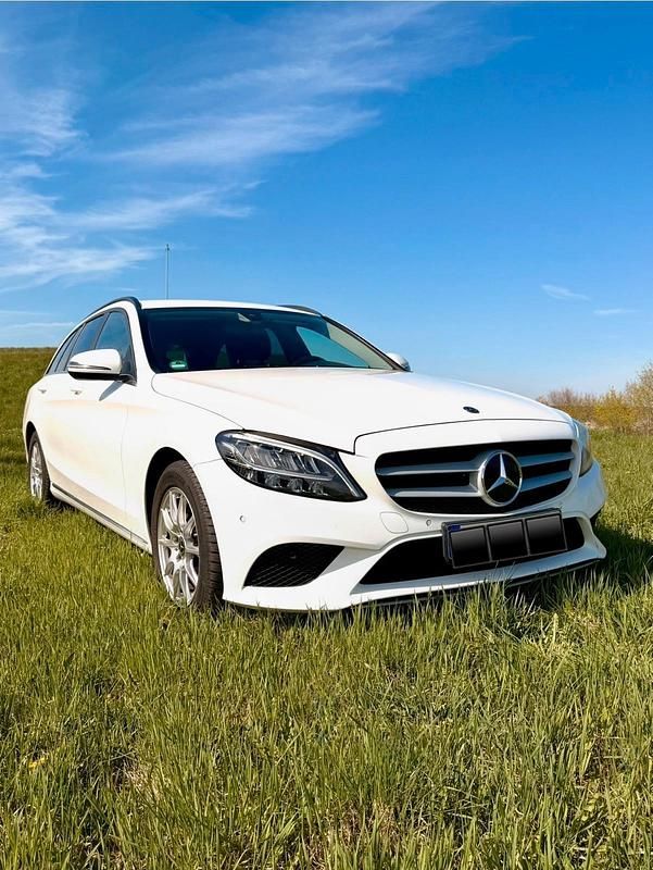 Gebraucht Mercedes C180 122 PS (89 kW) 2020 Weiß Kombi