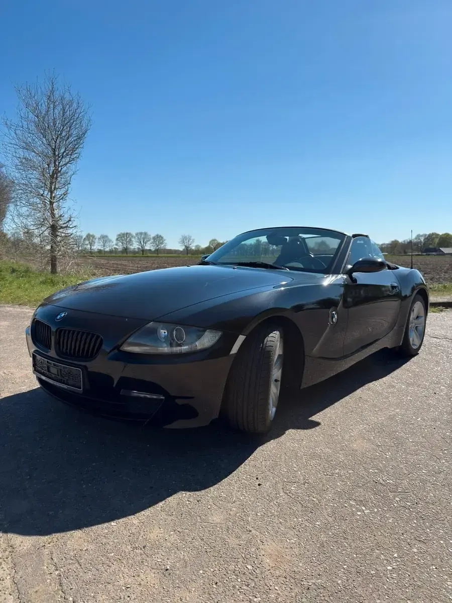 Gebraucht BMW Z4 Basis 150 PS (110 kW) 2007 Schwarz Cabrio