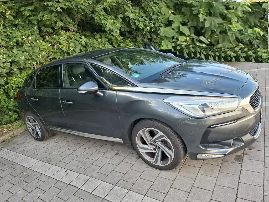 Gebraucht DS Automobiles DS5 181 PS (133 kW) 2016 Grau Kleinwagen