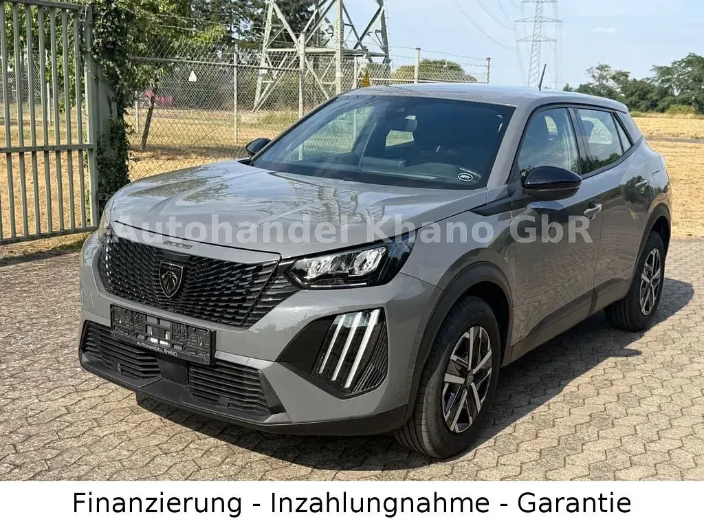 Gebraucht Peugeot 2008 Active 101 PS (74 kW) 2024 Grau SUV