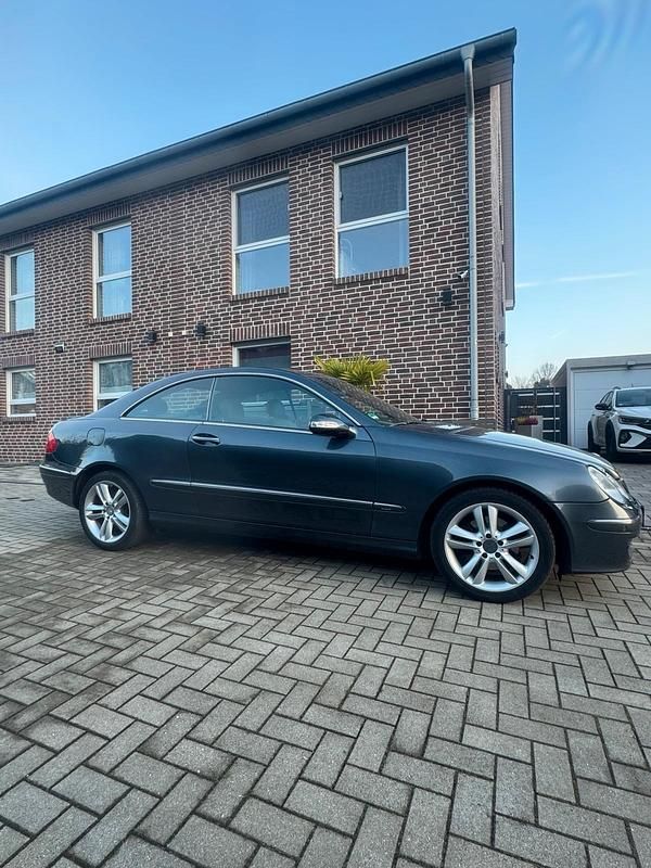 Gebraucht Mercedes CLK200 183 PS (134 kW) 2008 Grau Coupé