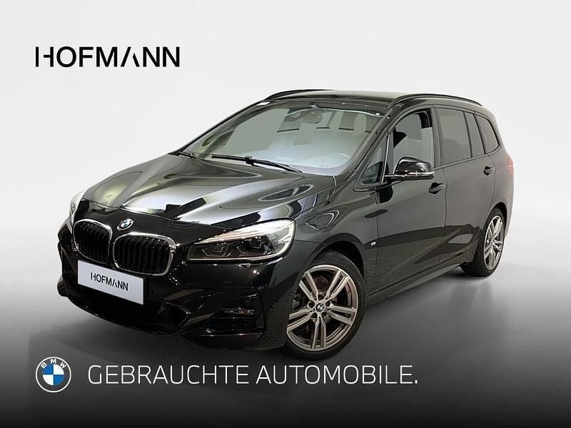 Saphirschwarz metallic Gebraucht 2022 BMW 218 Gran Tourer M Sport Van / Kleinbus | 22.805 € (Fairer Preis) - Bild 1/3