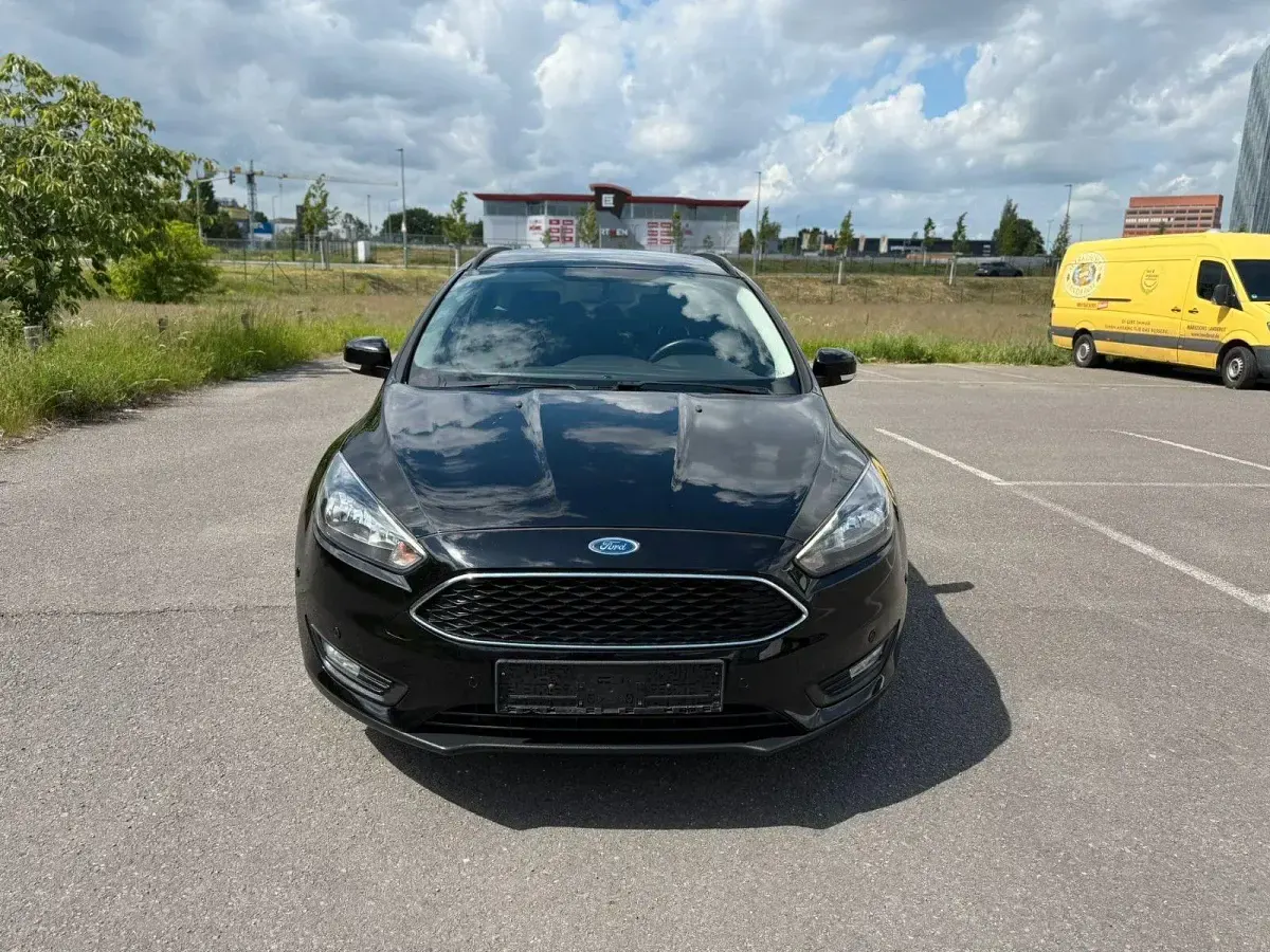 Usata Ford Focus Cool & Connect 101 CV (74 kW) 2018 Nero Station wagon