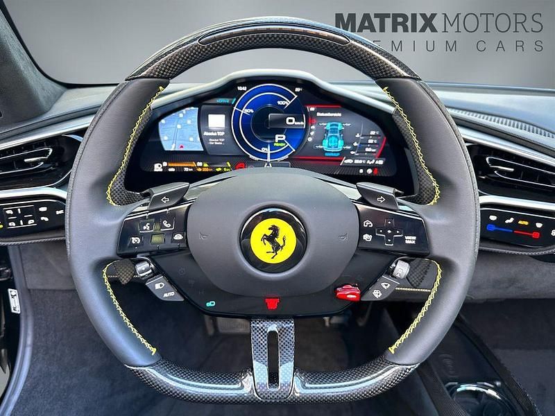 Neu Ferrari 296 829 PS (609 kW) 2025 Schwarz Cabrio