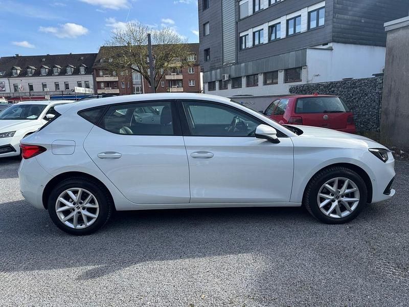Gebraucht Seat Leon Style 110 PS (80 kW) 2022 Weiß Limousine