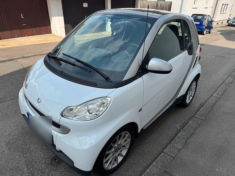 Weiß Gebraucht 2008 Smart ForTwo Coupé Kleinwagen | 3.900 € - Bild 1/4