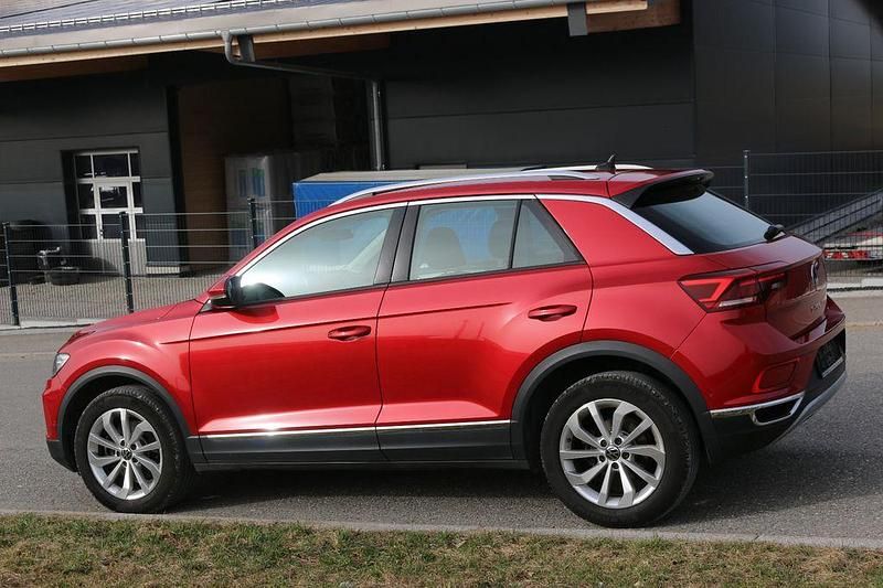 Gebraucht VW T-Roc Style 150 PS (110 kW) 2023 Rot SUV