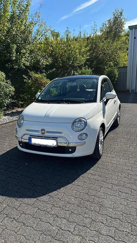 Weiß Gebraucht 2009 Fiat 500 Kleinwagen | 4.600 € (Etwas zu teuer) - Bild 1/4