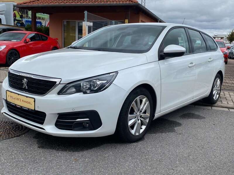 Lack weiss perlglänzend/metall Gebraucht 2017 Peugeot 308 Active Kombi | 7.950 € (Fairer Preis) - Bild 1/4