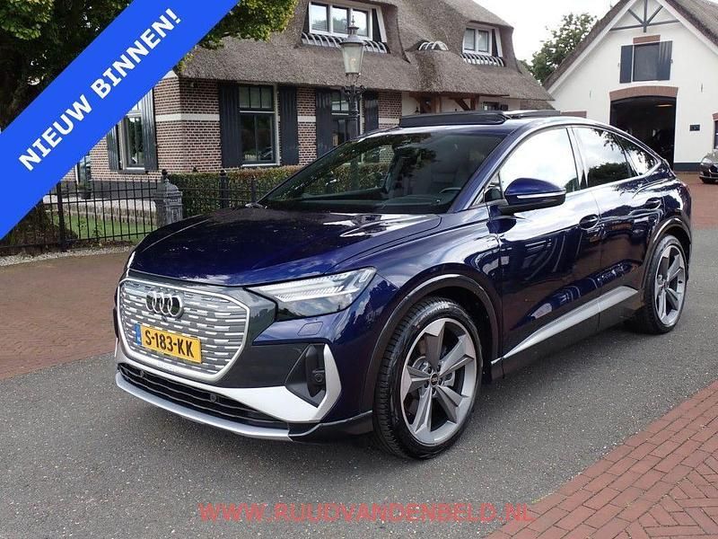 Blau Gebraucht 2021 Audi Q4 Sportback e-tron S-Line SUV | 38.900 € (Etwas zu teuer) - Bild 1/4