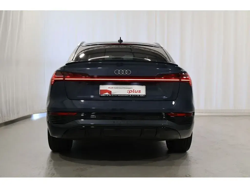 Gebraucht Audi Q8 e-tron S-Line 300 kW (408 PS) 2024 Blau SUV