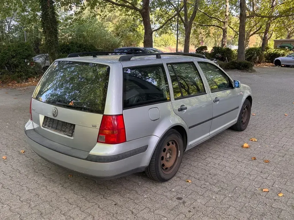 Gebraucht VW Golf IV Pacific 110 PS (80 kW) 2002 Silber Kombi