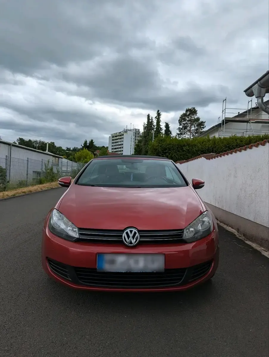Gebraucht VW Golf Cabriolet 105 PS (77 kW) 2012 Rot Cabrio