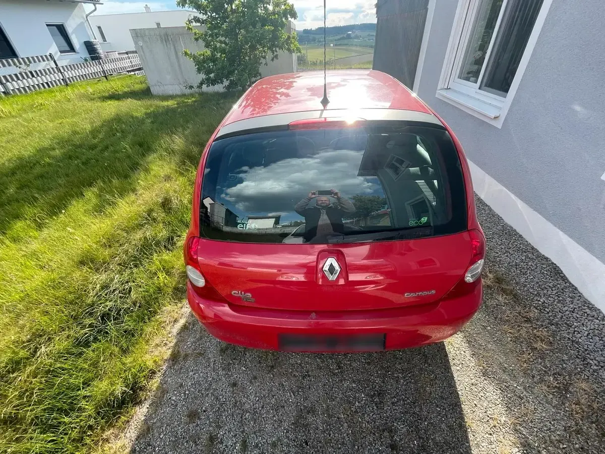 Gebraucht Renault Clio Campus 58 PS (42 kW) 2011 Rot Kleinwagen