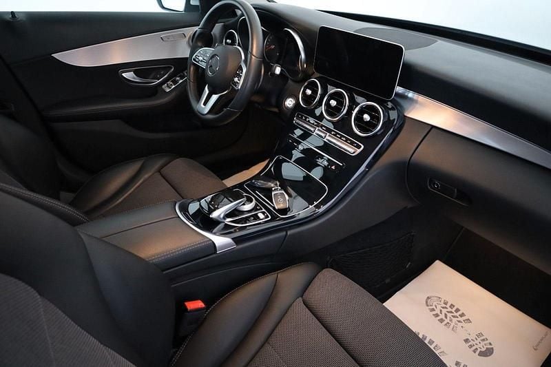 Gebraucht Mercedes C200 150 PS (110 kW) 2019 Silber Kombi